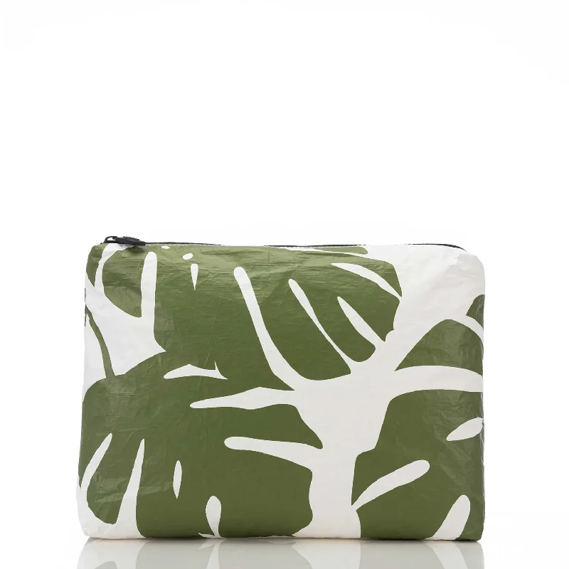Women's Blouse with Three-Quarter SleevesMonstera Mid Pouch
